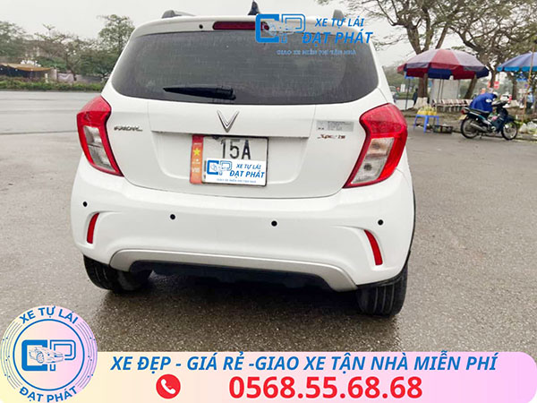 vinfast fadil tự lái trắng