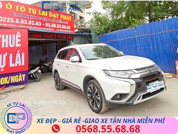 xe outlander tự lái