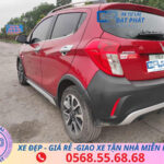 xe vinfast fadil tự lái đỏ